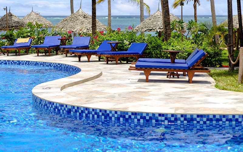 Breezes Beach Club6