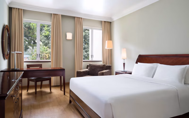 jrofp-club-room-9741-hor-clsc