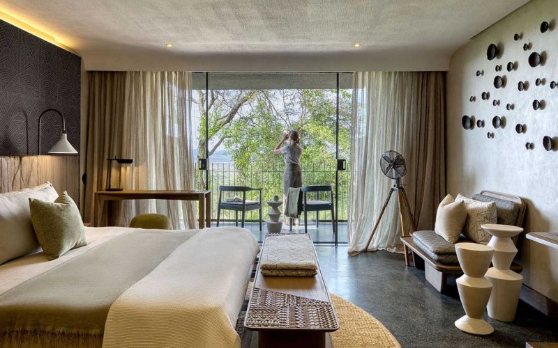 serengeti-explorer-room-interior